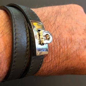 Elegant and beautiful gray Ferragamo double wrist